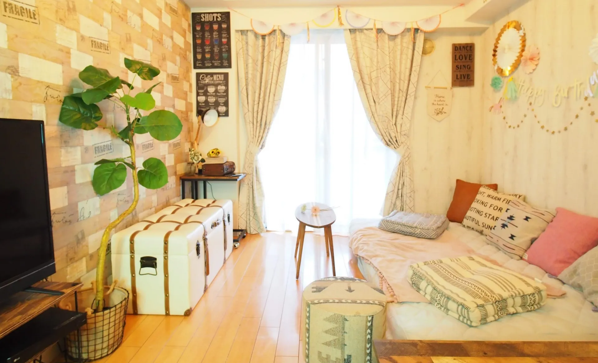 和室の壁紙を貼り替えて明るくなった室内のイメージ